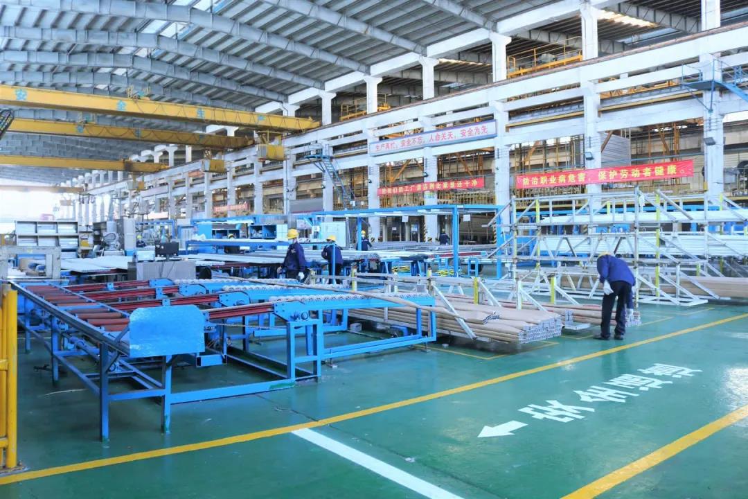 塑工匠精神 铸品质兴发 ——恒峰国际控股集团2019年度先进集体广东兴发铝业有限公司