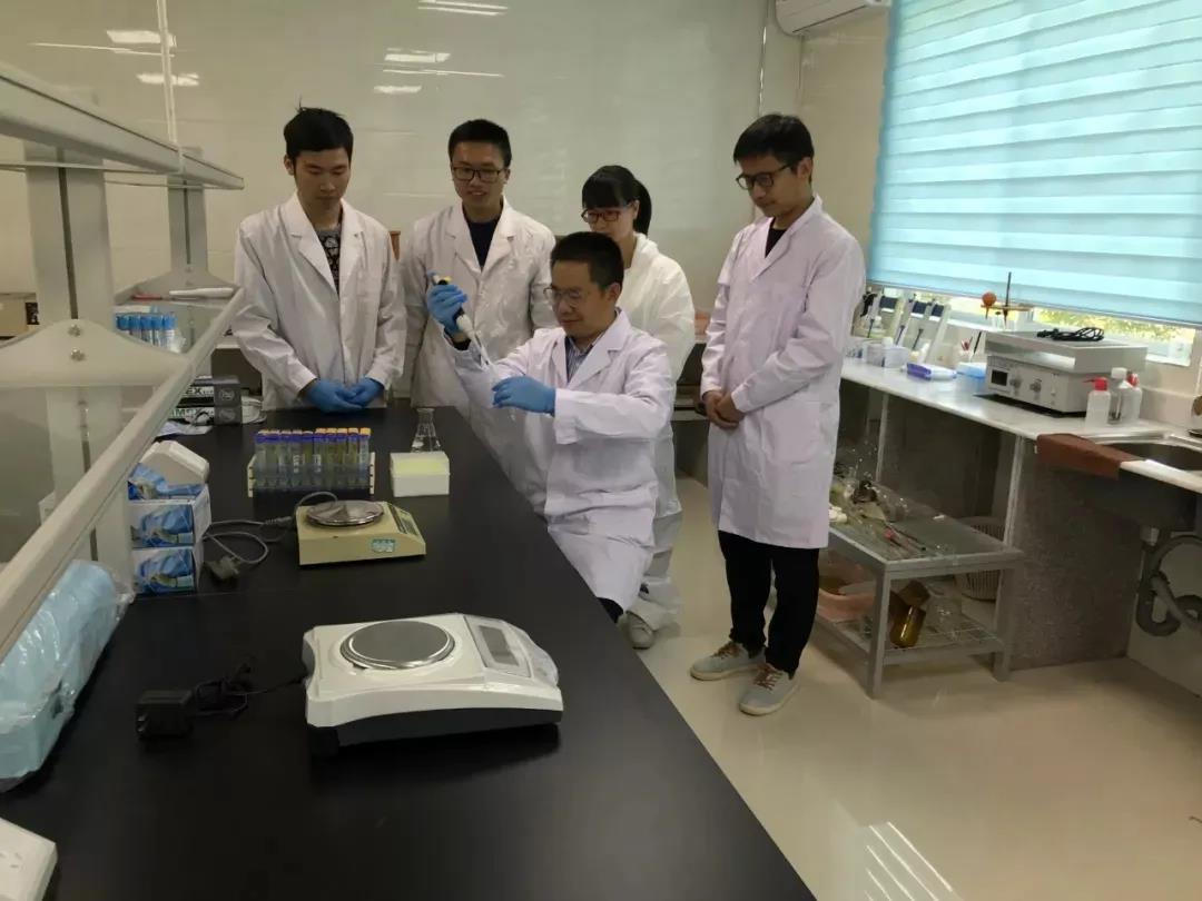 【2019年度恒峰国际荣誉体系先进集体系列报道三：省食品】党建引领促发展 化危为机见成效