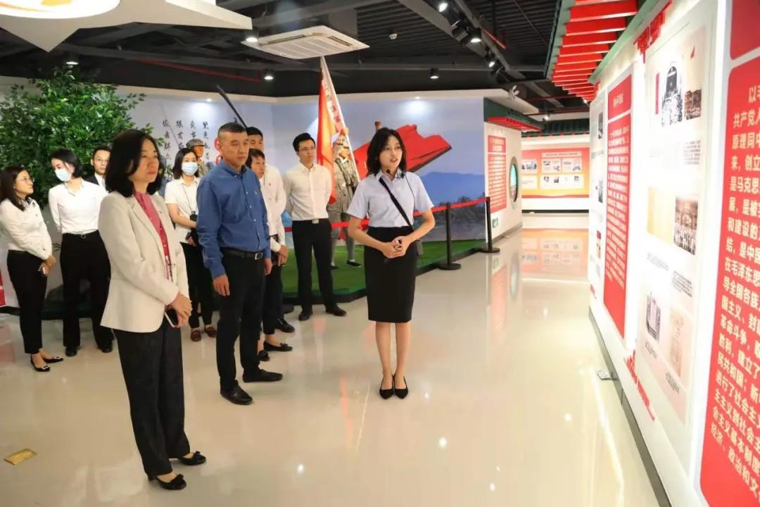 恒峰国际集团办公室党支部与保利国贸党支部开展共建活动