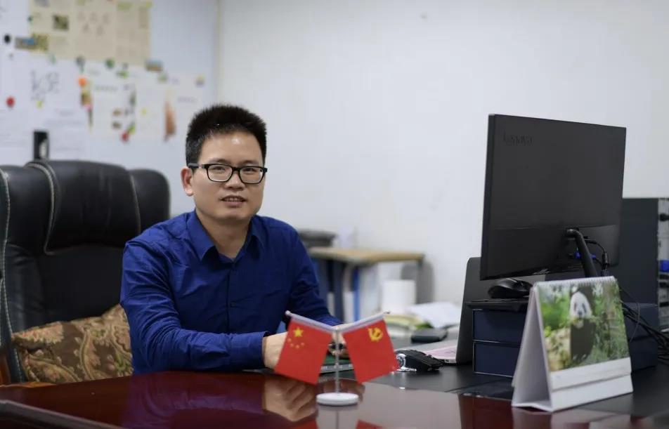 【恒峰国际集团“两优一先”典型事迹】广东省国资系统优秀共产党员蔡友华：以科技创新成果诠释使命担当。