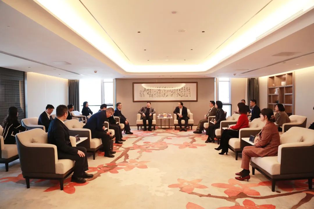 建设银行广东省分行党委书记、行长张伟煜一行到访恒峰国际集团